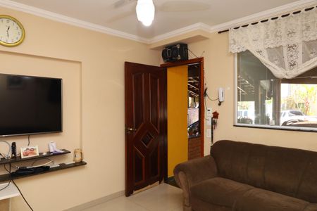 Sala de casa de condomínio para alugar com 3 quartos, 185m² em Fazenda Aricanduva, São Paulo
