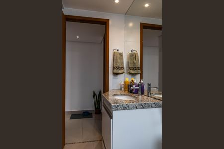 Apartamento à venda com 69m², 2 quartos e 1 vaga Apartamento à venda com 69m², 2 quartos e 1 vagaBanheiro Social