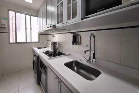 Apartamento à venda com 68m², 3 quartos e 2 vagasCozinha