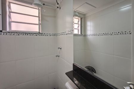 Apartamento à venda com 68m², 3 quartos e 2 vagasBanheiro Social