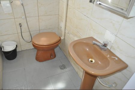 Casa à venda com 220m², 2 quartos e sem vagaCasa 2 - Banheiro