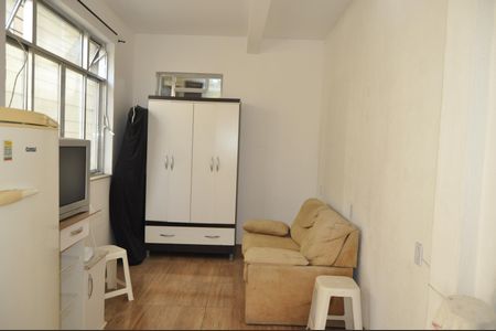 Casa à venda com 220m², 2 quartos e sem vagaCasa 2 - Sala/Cozinha