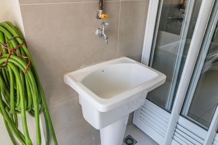 Apartamento para alugar com 108m², 2 quartos e 1 vagaÁrea de Serviço