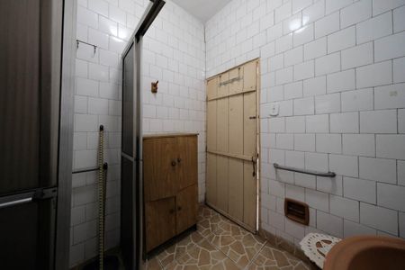 Casa à venda com 100m², 2 quartos e 2 vagasBanheiro 2
