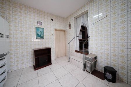 Casa à venda com 100m², 2 quartos e 2 vagasCozinha
