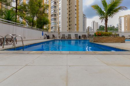 Apartamento à venda com 60m², 2 quartos e 2 vagas Apartamento à venda com 60m², 2 quartos e 2 vagasÁrea comum - Piscina