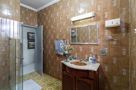 Casa à venda com 360m², 3 quartos e 3 vagas Casa à venda com 360m², 3 quartos e 3 vagasBanheiro social