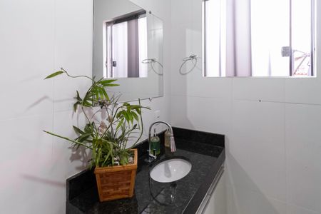 Casa à venda com 360m², 3 quartos e 3 vagas Casa à venda com 360m², 3 quartos e 3 vagasEdícula - Banheiro da suíte