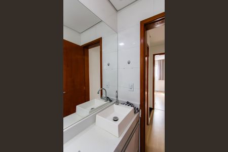 Casa de condomínio à venda com 60m², 2 quartos e 1 vaga Casa de condomínio à venda com 60m², 2 quartos e 1 vagaBanheiro