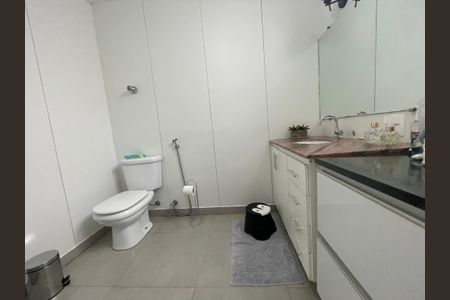 Apartamento à venda com 140m², 4 quartos e 2 vagas Apartamento à venda com 140m², 4 quartos e 2 vagasBanheiro Social