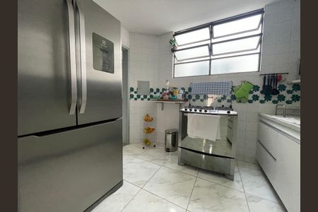 Apartamento à venda com 140m², 4 quartos e 2 vagas Apartamento à venda com 140m², 4 quartos e 2 vagasCozinha