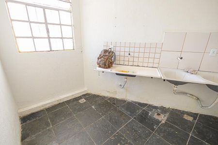 cozinha de casa para alugar com 2 quartos, 70m² em Planalto, Belo Horizonte