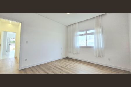 Casa de condomínio à venda com 122m², 3 quartos e 2 vagas Casa de condomínio à venda com 122m², 3 quartos e 2 vagasSuíte