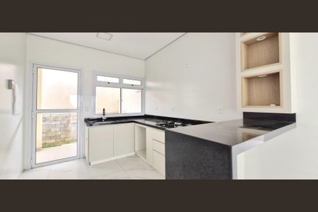 Casa de condomínio à venda com 122m², 3 quartos e 2 vagas Casa de condomínio à venda com 122m², 3 quartos e 2 vagasCozinha