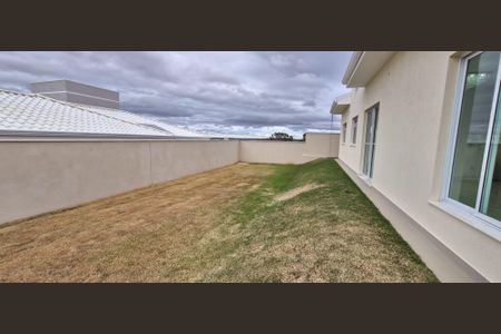 Casa de condomínio à venda com 122m², 3 quartos e 2 vagas Casa de condomínio à venda com 122m², 3 quartos e 2 vagasQuintal