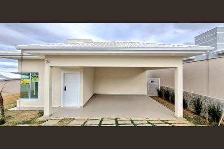 Casa de condomínio à venda com 122m², 3 quartos e 2 vagas Casa de condomínio à venda com 122m², 3 quartos e 2 vagasFachada