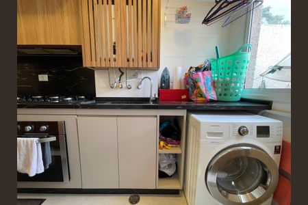 Apartamento à venda com 184m², 3 quartos e 3 vagas Apartamento à venda com 184m², 3 quartos e 3 vagasÁrea de Serviço