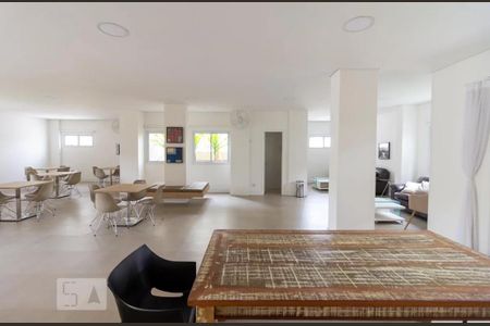 Apartamento à venda com 184m², 3 quartos e 3 vagas Apartamento à venda com 184m², 3 quartos e 3 vagasÁrea comum - Salão de festas