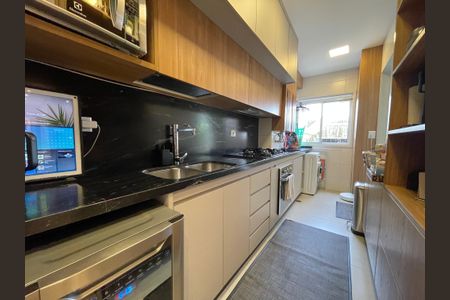 Apartamento à venda com 184m², 3 quartos e 3 vagas Apartamento à venda com 184m², 3 quartos e 3 vagasCozinha