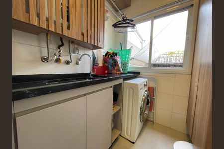 Apartamento à venda com 184m², 3 quartos e 3 vagas Apartamento à venda com 184m², 3 quartos e 3 vagasÁrea de Serviço