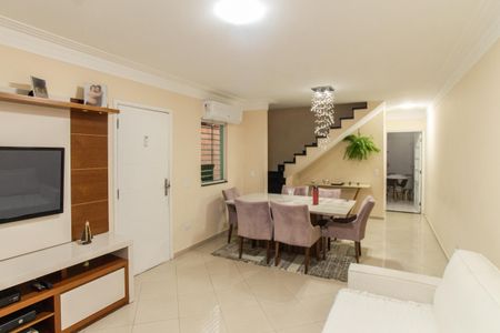 Sala de casa para alugar com 3 quartos, 107m² em Parque Vitoria, São Paulo