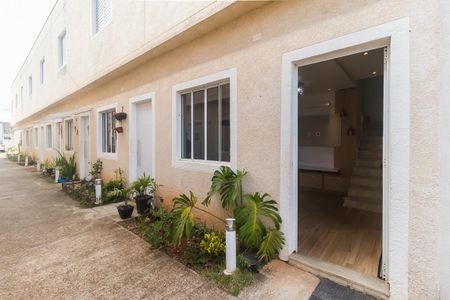 Casa de condomínio para alugar com 75m², 2 quartos e 1 vaga Casa de condomínio para alugar com 75m², 2 quartos e 1 vagaEntrada