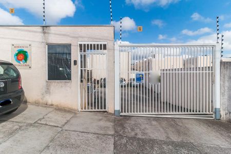 Casa de condomínio para alugar com 75m², 2 quartos e 1 vaga Casa de condomínio para alugar com 75m², 2 quartos e 1 vagaFachada