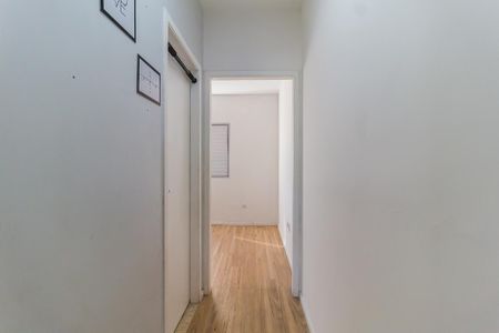 Casa de condomínio para alugar com 75m², 2 quartos e 1 vaga Casa de condomínio para alugar com 75m², 2 quartos e 1 vagaCorredor