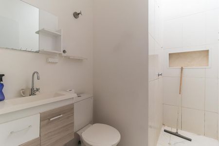 Casa de condomínio para alugar com 75m², 2 quartos e 1 vaga Casa de condomínio para alugar com 75m², 2 quartos e 1 vagaBanheiro