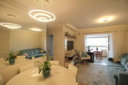 Sala de apartamento para alugar com 3 quartos, 74m² em Vila Bertioga, São Paulo