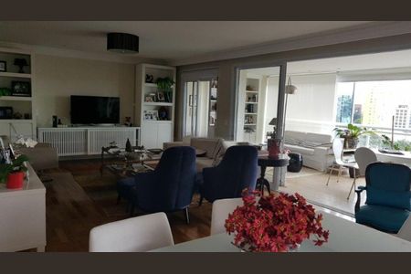 Apartamento à venda com 3 quartos, 203m² em Itaim Bibi, São Paulo