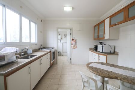 Apartamento para alugar com 160m², 4 quartos e 2 vagasCozinha