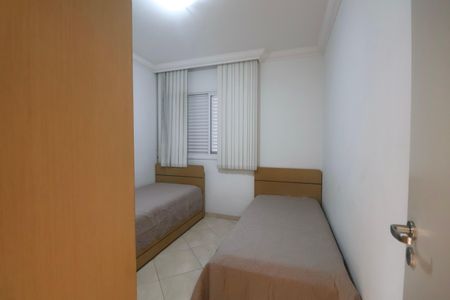 Apartamento para alugar com 160m², 4 quartos e 2 vagasQuarto