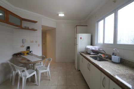 Apartamento para alugar com 160m², 4 quartos e 2 vagasCozinha