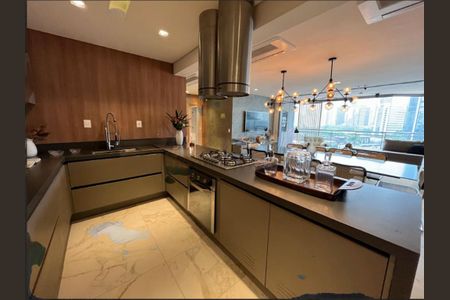 Apartamento à venda com 3 quartos, 197m² em Jardim das Acacias, São Paulo