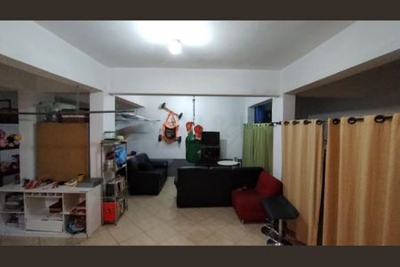 Casa à venda com 3 quartos, 200m² em Jardim Jabaquara, São Paulo