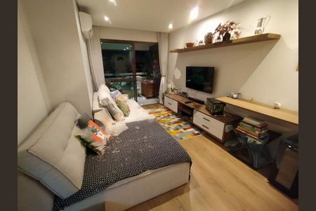 Apartamento à venda com 2 quartos, 75m² em C Moncoes, São Paulo