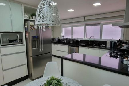 Apartamento à venda com 238m², 4 quartos e 4 vagas