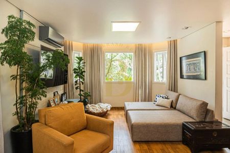 Casa à venda com 4 quartos, 423m² em Santo Amaro, São Paulo