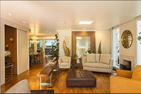 Casa à venda com 4 quartos, 423m² em Santo Amaro, São Paulo