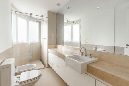 Apartamento à venda com 275m², 4 quartos e 5 vagas