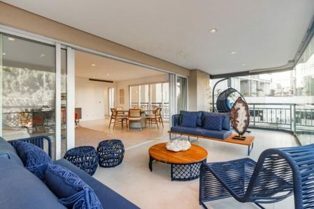 Apartamento à venda com 275m², 4 quartos e 5 vagas