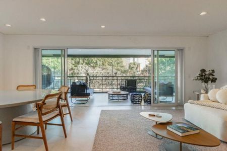 Apartamento à venda com 275m², 4 quartos e 5 vagas