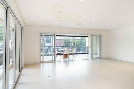 Apartamento à venda com 456m², 4 quartos e 5 vagas