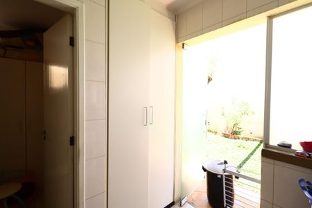 Casa de condomínio à venda com 187m², 3 quartos e 4 vagasÁrea de Serviço