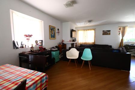 Casa de condomínio à venda com 187m², 3 quartos e 4 vagasSala de Jantar