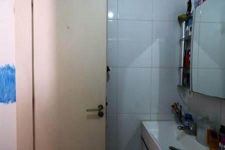 Casa de condomínio à venda com 187m², 3 quartos e 4 vagasBanheiro da Suíte 2
