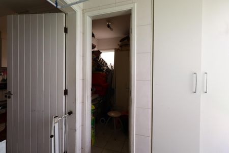 Casa de condomínio à venda com 187m², 3 quartos e 4 vagasÁrea de Serviço