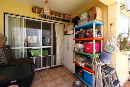 Casa de condomínio à venda com 187m², 3 quartos e 4 vagasQuintal