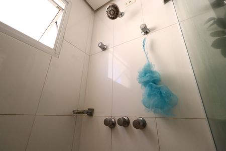 Casa de condomínio à venda com 187m², 3 quartos e 4 vagasBanheiro da Suíte 1